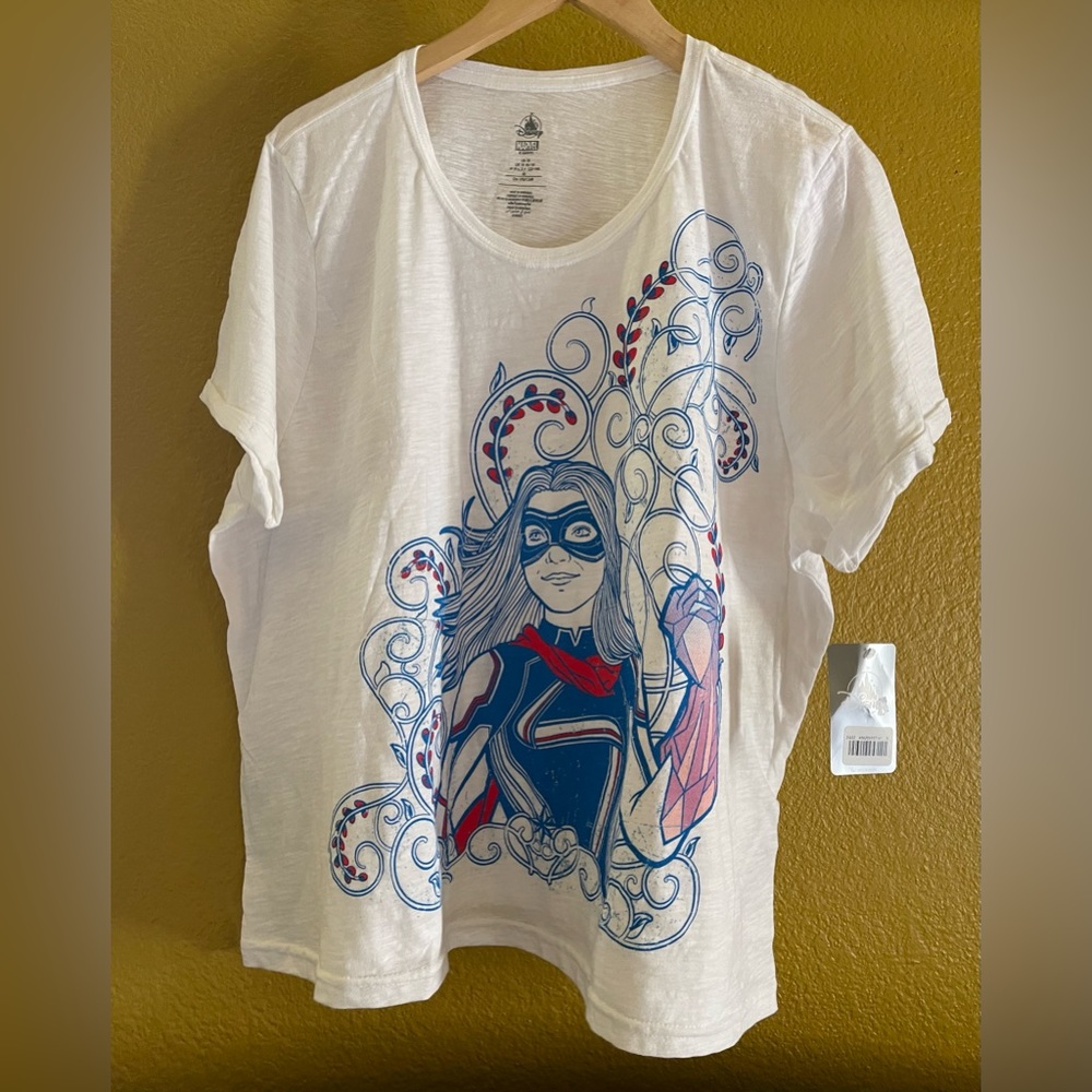 Ms. Marvel Disney Parks womens size 1X t-shirt - NWT - Kamala Khan